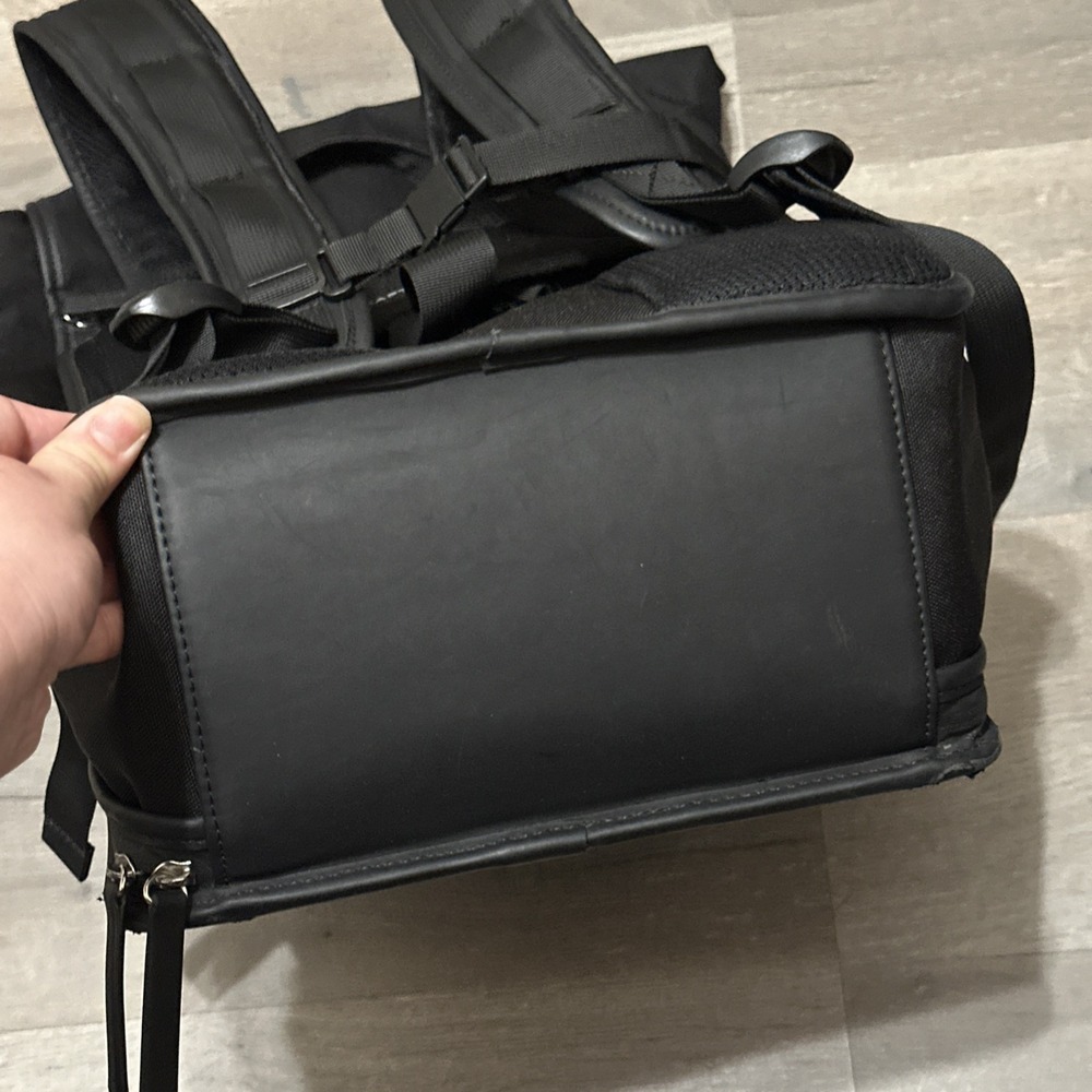 Kapten & Son Lund Pro All Black Backpack - Picture 15 of 16